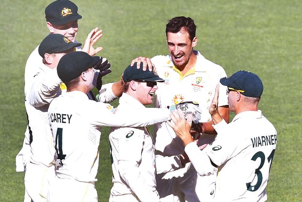 Australia on top, bowls England out for 236