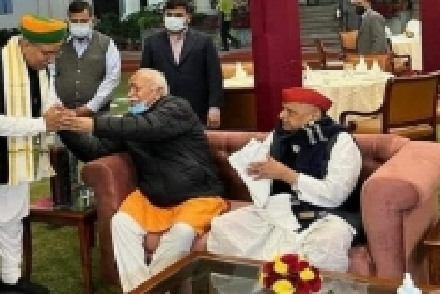 A pic that has seared the winter chill in Lucknow