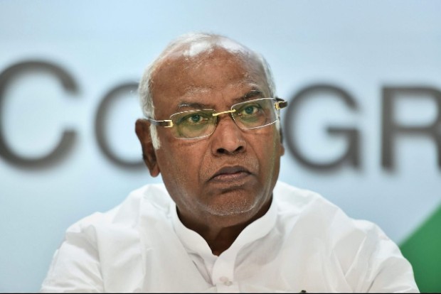 Govt deliberately suspended MPs to pass Bill: Mallikarjun Kharge