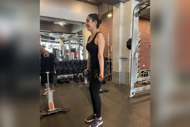 Dont look at celebs and set weight loss goals, says actress Sayyeshaa