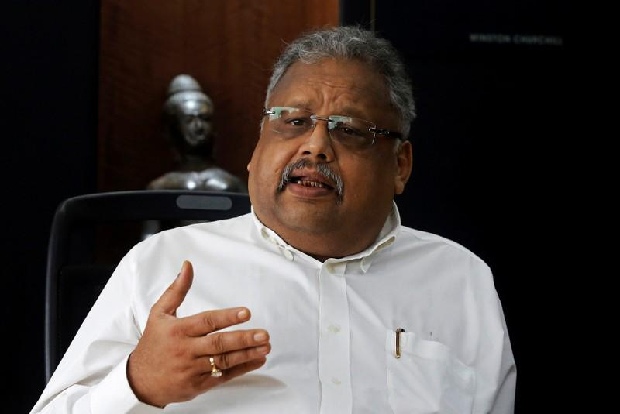 Jhunjhunwala-backed Metro Brands lists with 12pc discount, pares losses intra-day