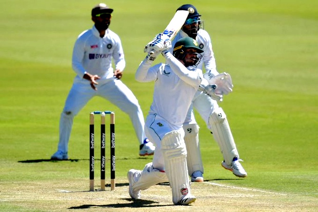1st Test, Day 3: India 327 and 16/1 at Stumps against South Africa 197, lead by 146 runs