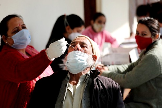Cases with fever, sore throat, breathlessness should be tested for Covid-19, Centre tell states