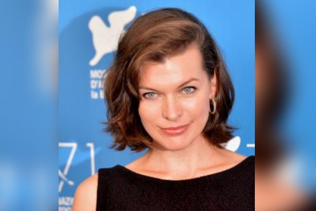 Why Milla Jovovich chose dual blades as weapon in Monster Hunter