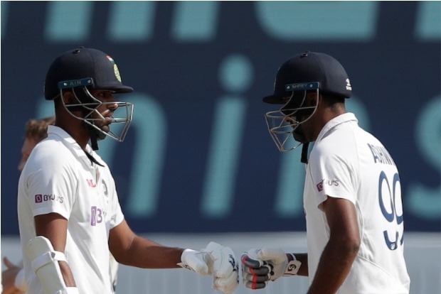 India All Out For 337, Give England 241-run Lead