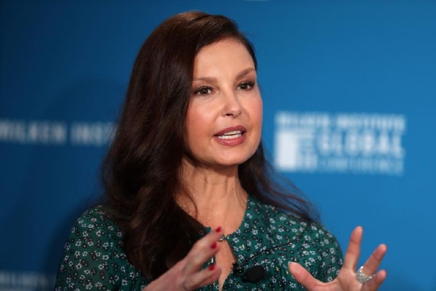 Ashley Judd suffers catastrophic leg injury
