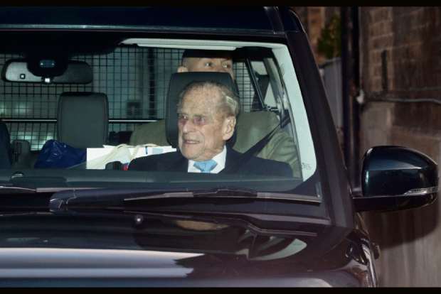 UKs Prince Philip in hospital as precautionary measure