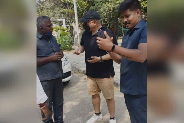 Ajith Kumar spotted asking for directions to Rifle Club outside Chennai police commissioners office