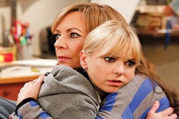 Anna Farris, Allison Janney starrer Mom to end with season eight at CBS