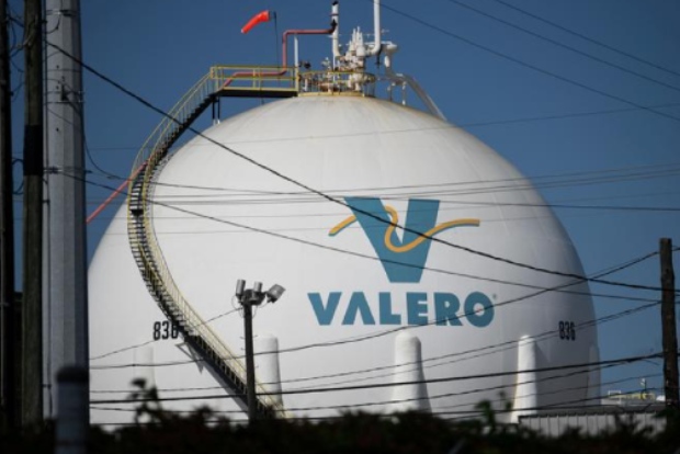 Texas freeze led to release of tons of air pollutants as refineries shut