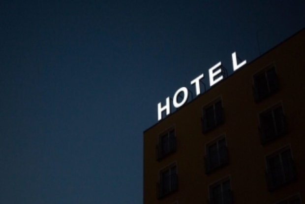 Hotel staff in 5 Thai tourist spots among vax priority group