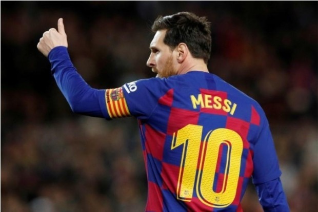 Messi Scores Twice As Barcelona Beat Elche