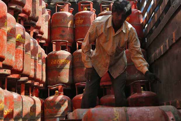 Subsidised, non-subsidised LPG price hiked by Rs 25 per cylinder Subsidised, non-subsidised LPG price hiked by Rs 25 per cylinder