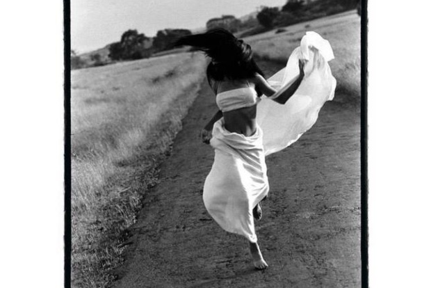 When Malaika recreated Run Lola Run in white sari