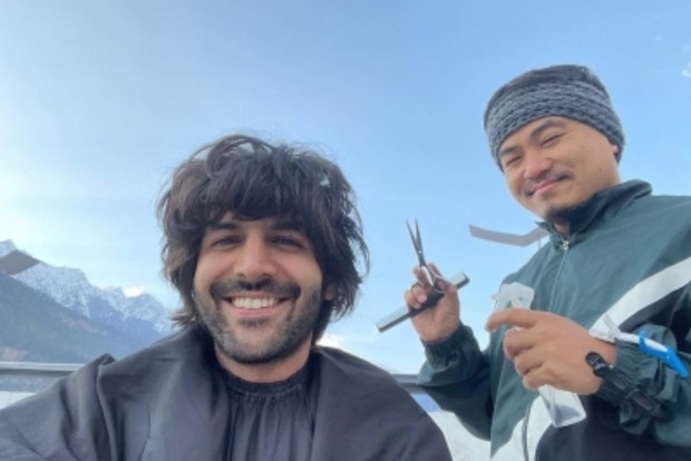 Kartik Aaryan gets haircut in Manali amid Bhool Bhulaiyaa 2 schedule