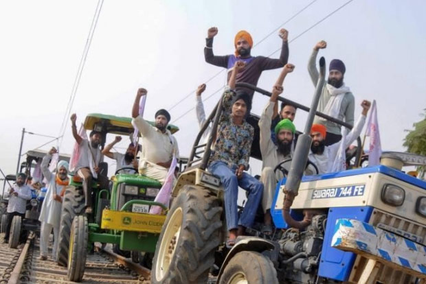 Farmer unions planning tractor parade on Republic Day