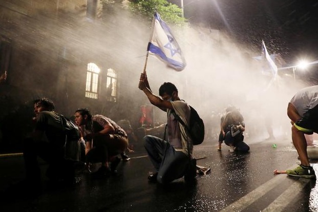 Israeli protesters press on against PM Netanyahu Israeli protesters press on against PM Netanyahu