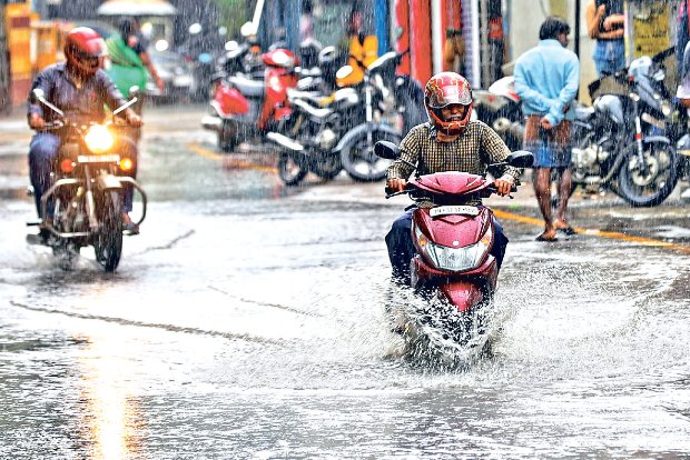 Chennai lakes brim after record rainfall Chennai lakes brim after record rainfall