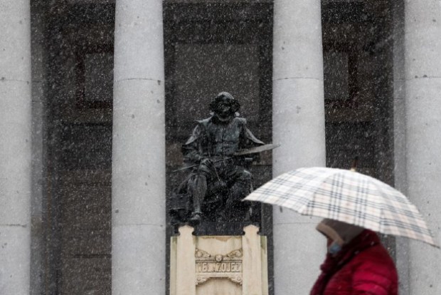 Freezing Madrid braces for heaviest snowfall in decades
