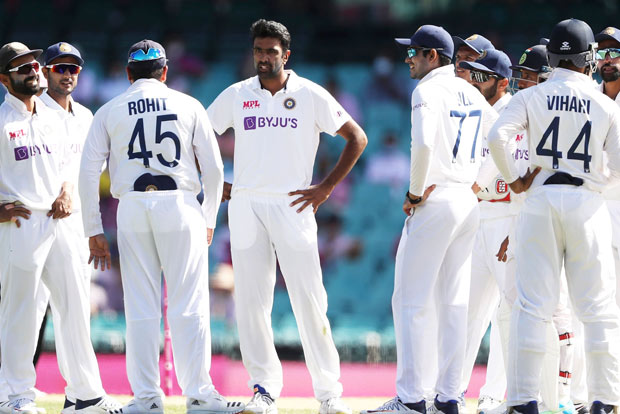 Sydney Test: Australia reach 103/2 at stumps on Day 3, lead India by 197 runs