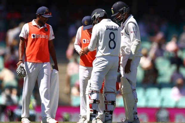 Jadeja sustains thumb fracture Jadeja sustains thumb fracture