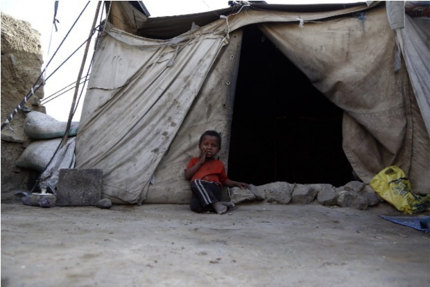 Displaced Yemeni Families Face Harsh Living Conditions