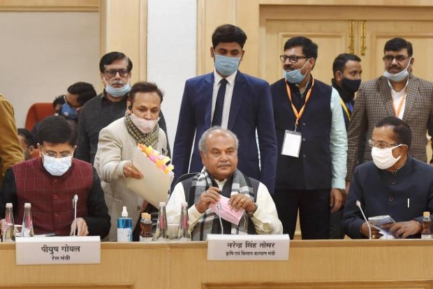 Ready for any alternative to law repeal demand, Tomar to farmers