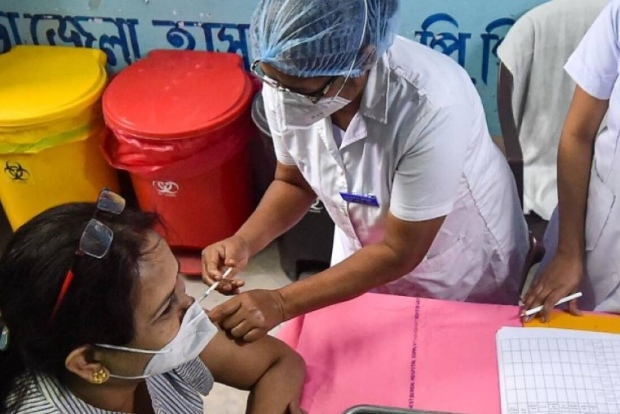 447 adverse events across India post-vaccination, 3 serious