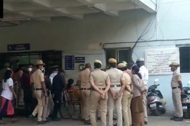 Sasikala Shifted To ICU, Tests Negative For COVID-19 Sasikala Shifted To ICU, Tests Negative For COVID-19