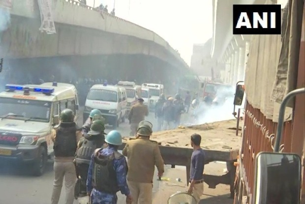 Farmers R Day protest: A Timeline on how things turned violent Farmers R Day protest: A Timeline on how things turned violent