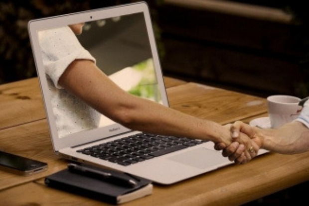 1 in 2 Indians afraid of online dating: Report 1 in 2 Indians afraid of online dating: Report