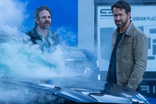 Ryan Reynolds work friend Mark Ruffalo stays same size in anger