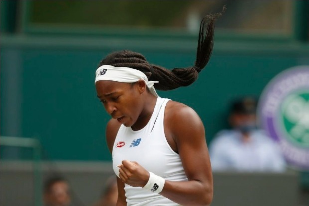 Gauff sees off Vesnina to cruise into third round