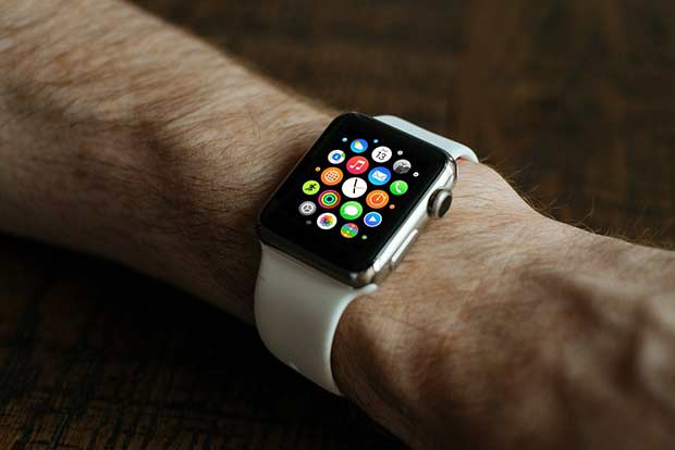 Apple Watch credited with saving womans life in US: Report