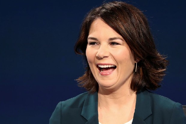 Greens candidate for German chancellor says sexist scrutiny holding her back