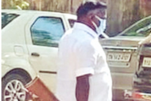 Man with gun triggers panic at Collectorate Man with gun triggers panic at Collectorate