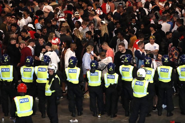 Euro 2020 final: Metropolitan Police arrested 49 people for variety of offences
