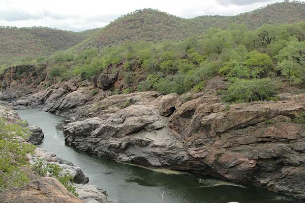 National parties in rare state of unity to oppose Mekedatu dam project National parties in rare state of unity to oppose Mekedatu dam project