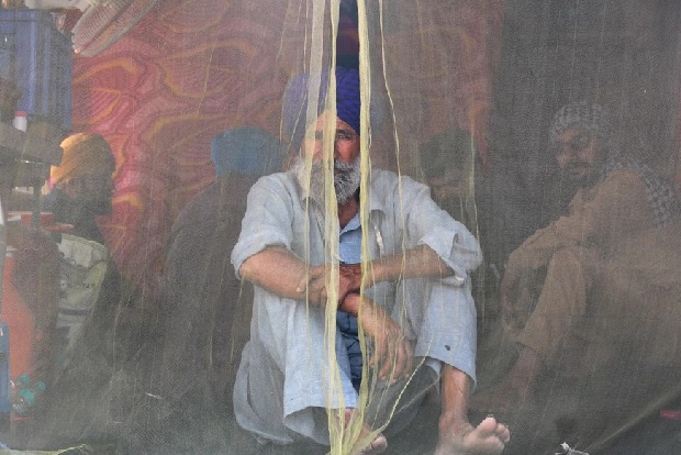 Polices request to reduce people gathering for Parliament protest has been declined: Farmer leader