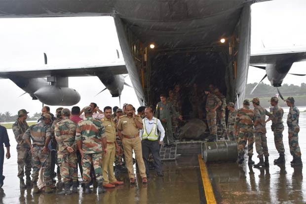 IAF rescues 5 people stranded due to flash floods in J-Ks Kathua IAF rescues 5 people stranded due to flash floods in J-Ks Kathua