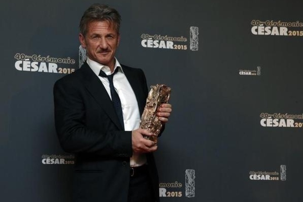 Sean Penn wont return to series Gaslit unless everyone on production is vaccinated Sean Penn wont return to series Gaslit unless everyone on production is vaccinated