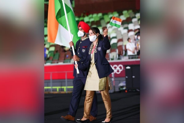 Tokyo Olympics: Mary Kom, Manpreet lead Indias charge in Parade of Nations during Opening Ceremony
