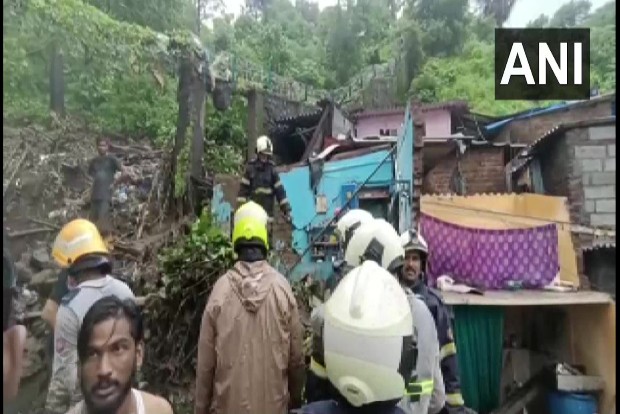 76 dead, 38 injured, 30 missing in floods in Maha, says govt, CM to visit affected areas 76 dead, 38 injured, 30 missing in floods in Maha, says govt, CM to visit affected areas