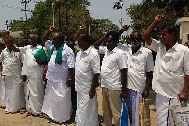 No crop premium: Ryots seek CM’s intervention