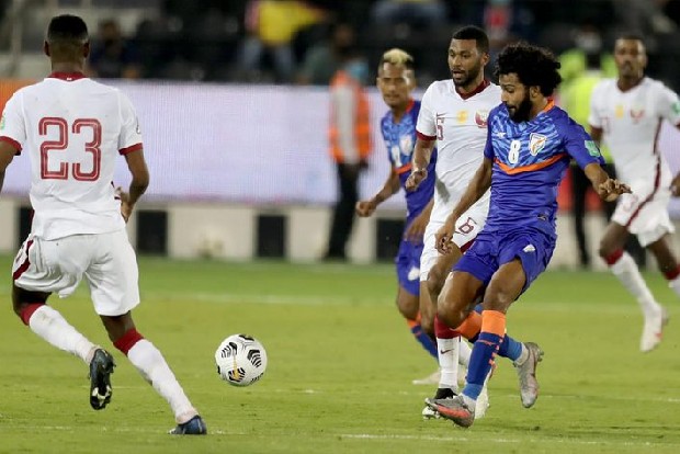 10-man India go down 0-1 to Asian champs Qatar 10-man India go down 0-1 to Asian champs Qatar