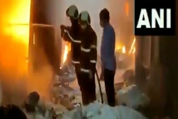 Maha: Scrap godown gutted in major fire, nobody injured