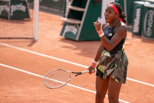 Maria, Coco move into French Open pre-quarterfinals