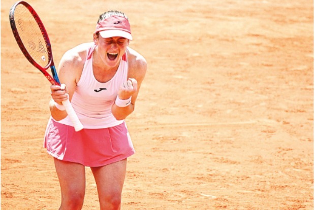 AT THE FOURFRONT: Unseeded Zidansek will take on Pavlyuchenkova in the French Open women’s last four