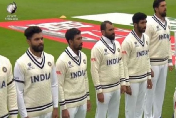 India wear black armbands to honour Milkha Singh