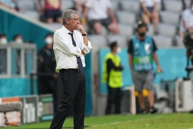 Portugals Santos shoulders blame for big loss to resurgent Germany